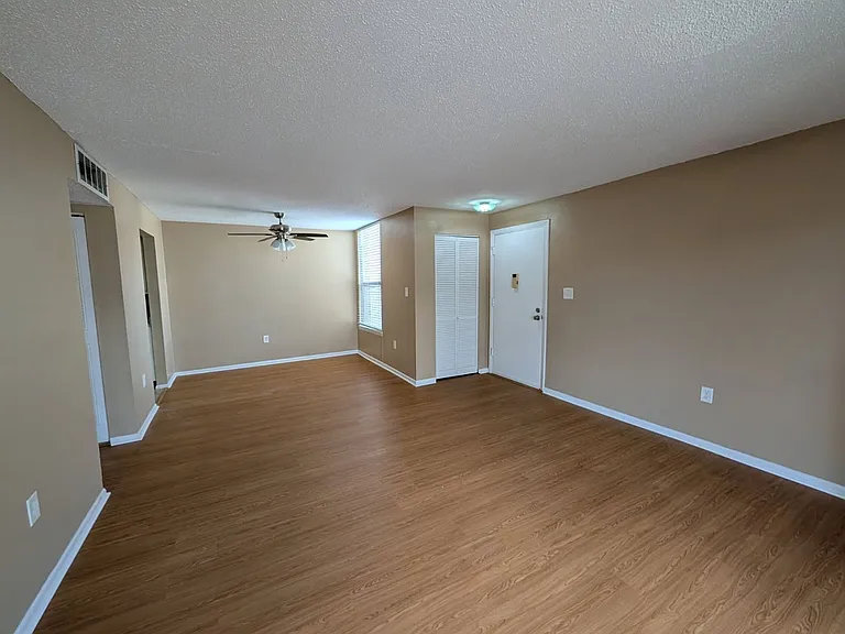522 Orange Dr #34 — Photo 3