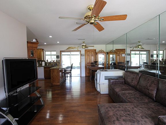 3rd image of 1815 SE Wexford Court