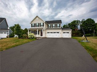 357 Anna Cir, Webster, NY 14580