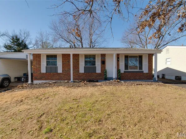 10541 Castle Dr, Saint Louis, MO 63136