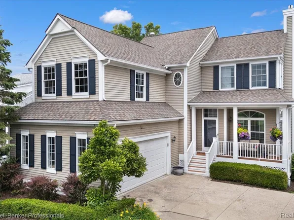 1485 Fountain View Ln, Oxford, MI 48371