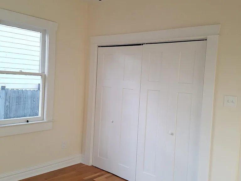 208 W Giddens Ave — Photo 12