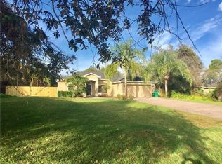 1213 Palm Dr, Oviedo, FL 32765