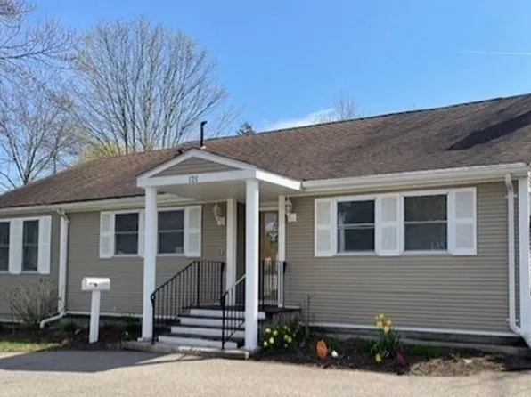 121 Anawan St, Brockton, MA 02302