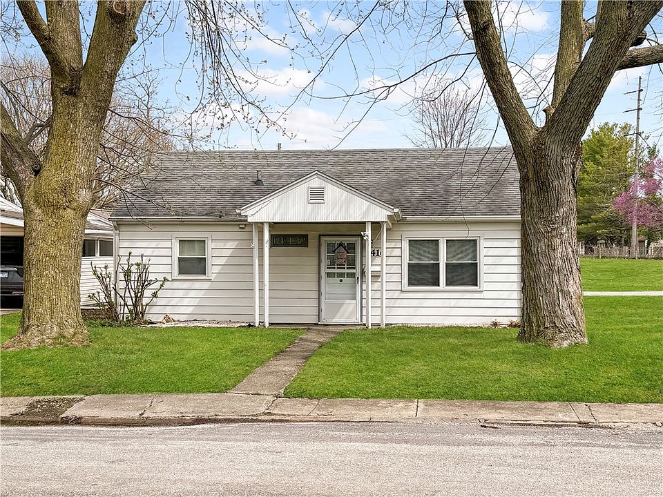 1st image of 1416 S Lawn Dr