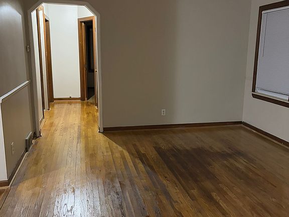 3rd image of 1561 Lincoln Ave #3