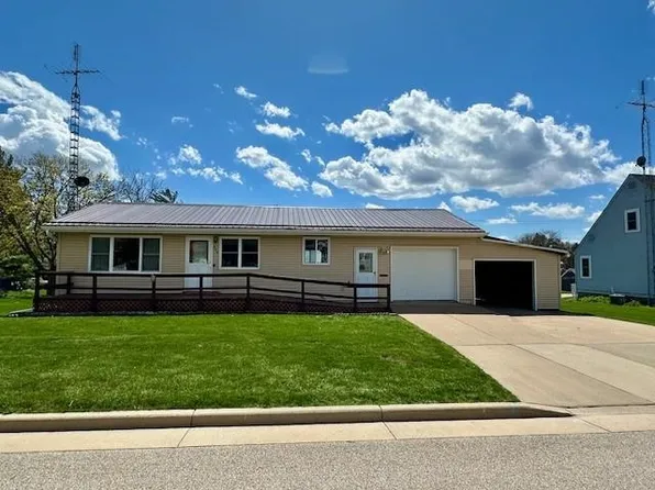 555 11th St, Fennimore, WI 53809