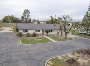 11016 E South Ave, Selma, CA 93662