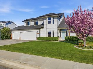 1704 Elmwood Ave, West Richland, WA