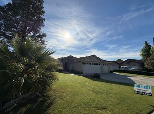 802 Windsor Park Dr, Bakersfield, CA