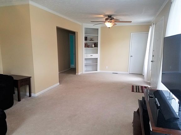 4th image of 3525 Branch Hill Ln