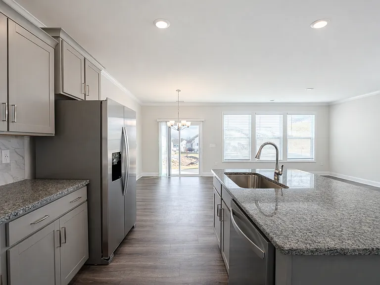 381 Creekview Rd — Photo 6