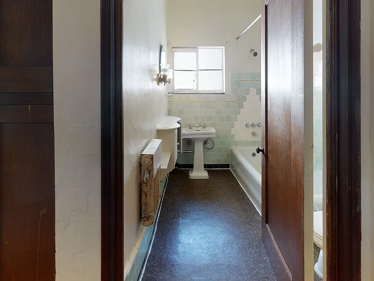 2363 Le Conte — Photo 16