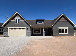 6 Murdoch Dr, Deer Lake, NL A8A0E9