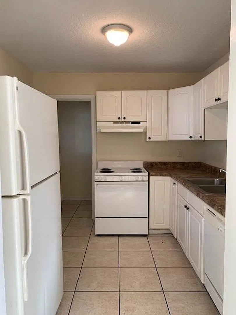 Cozy 3BR/1BA Single-Family Home in Valdosta City Limits Pet-Friendly! — Photo 3