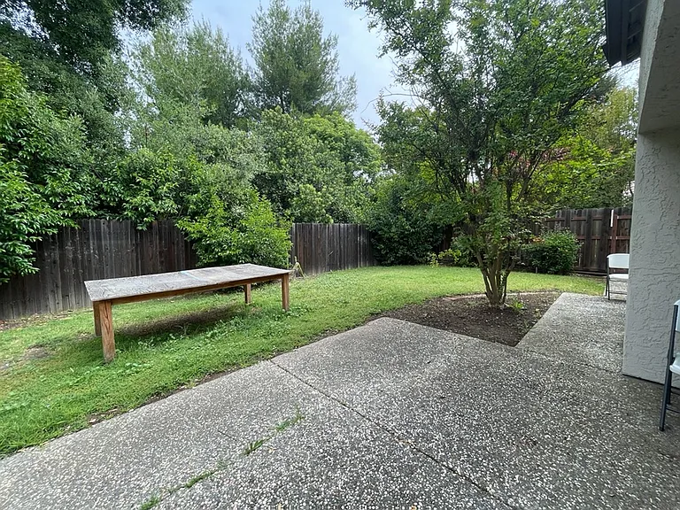 1924 Imperial Ave — Photo 16