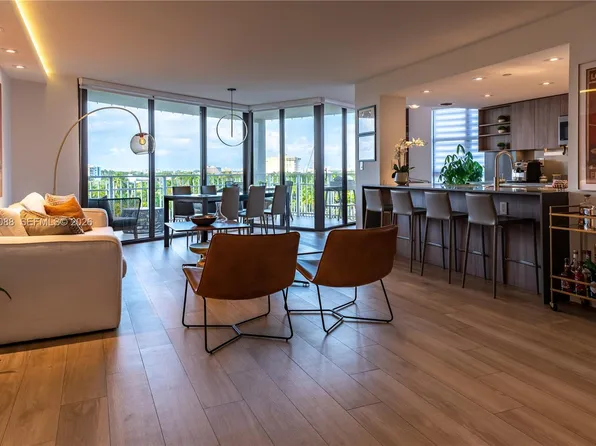 1000 Quayside Ter APT 801, Miami, FL 33138