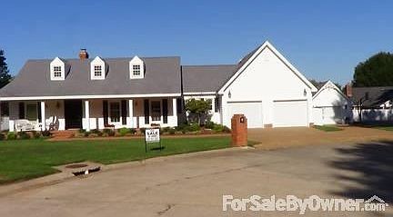 Front view
						:
						House is located at the end of White Oak Ct. cul-de-sec.