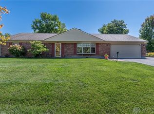 321 Deauville Dr, Dayton, OH 45429