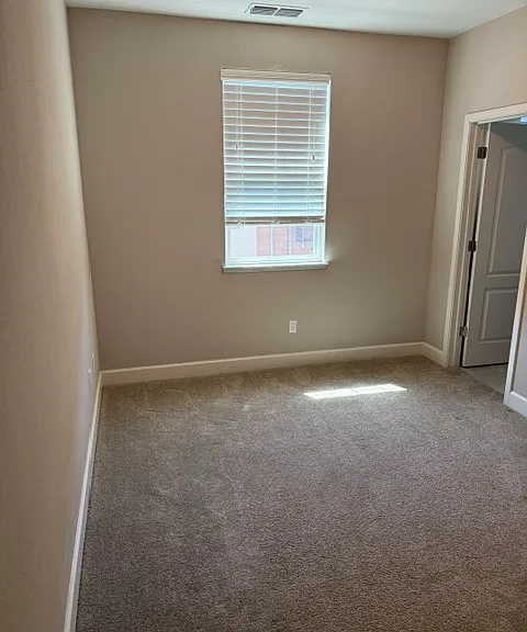 492 Calabria Pl — Photo 13