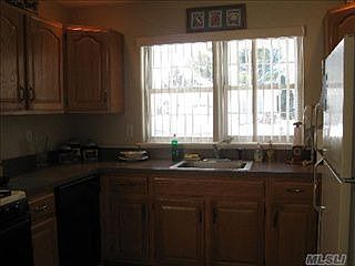 5th image of 5116 Village Cir E