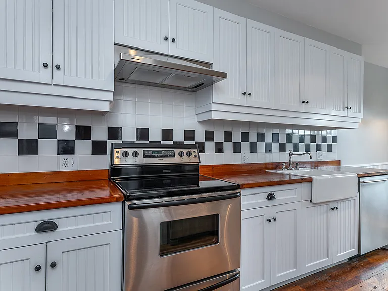 2 Emerson Ct — Photo 12
