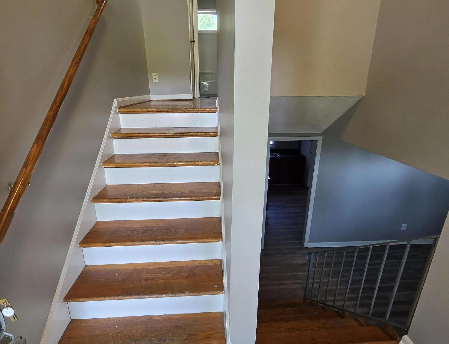 2 bed, 1.5 bath, 1161 sqft, $1,400 — Photo 2