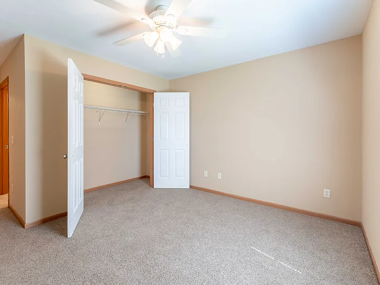 Oakwood Heights Townhomes — Photo 108
