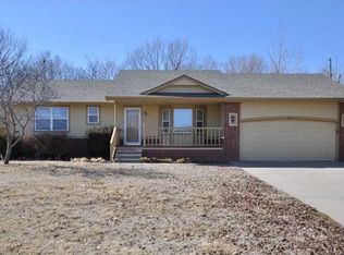 639 S Highland Dr, Andover, KS 67002
