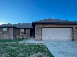 1305 S Venice Ave, Republic, MO 65738