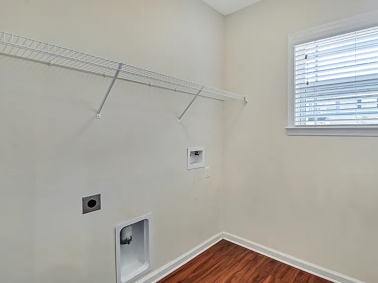 208 Ventura Pl — Photo 12