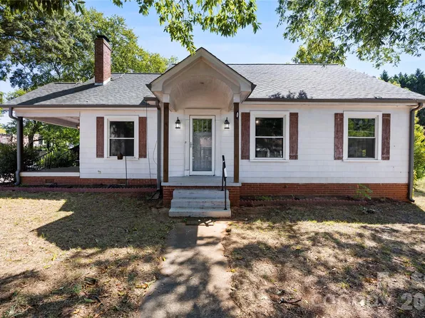 309 S Main Ave, Newton, NC 28658