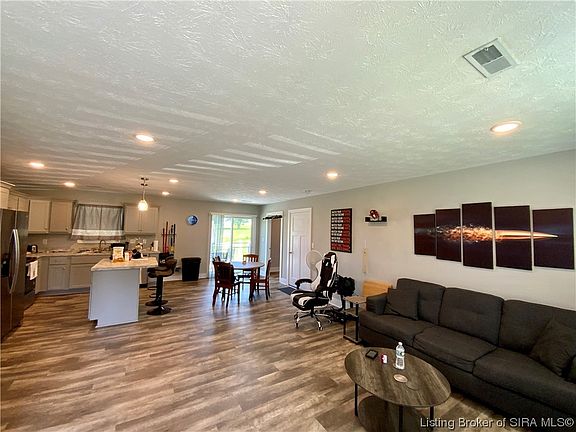 2nd image of 410 Highland Drive