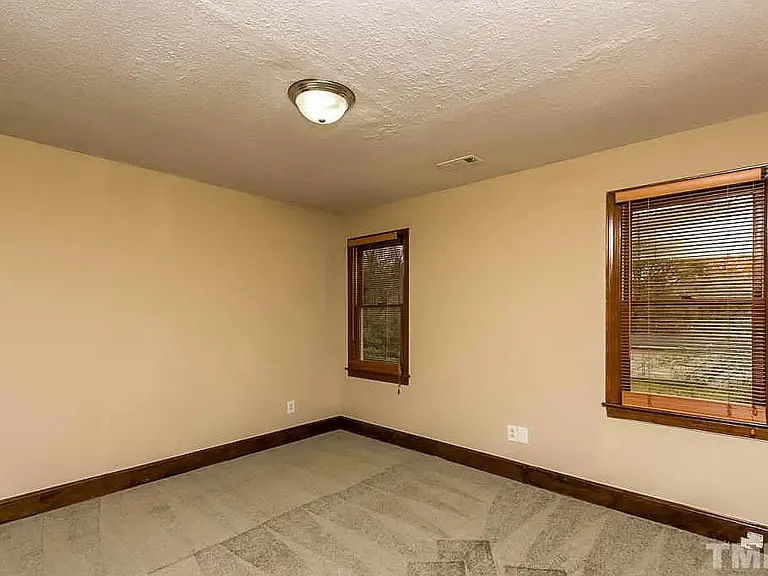 6508 Valley Estates Dr — Photo 21