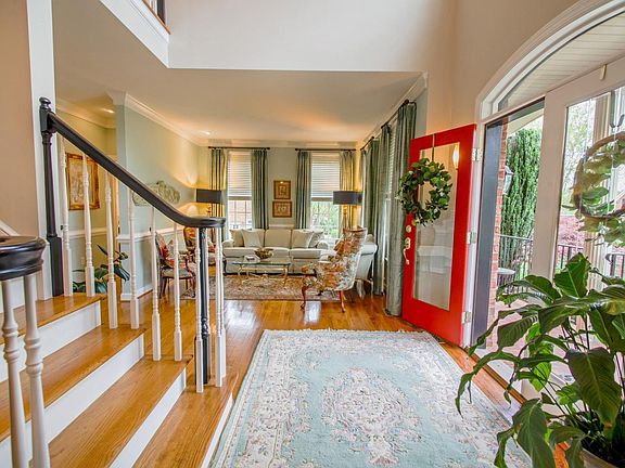 5th image of 107 Whitley Way