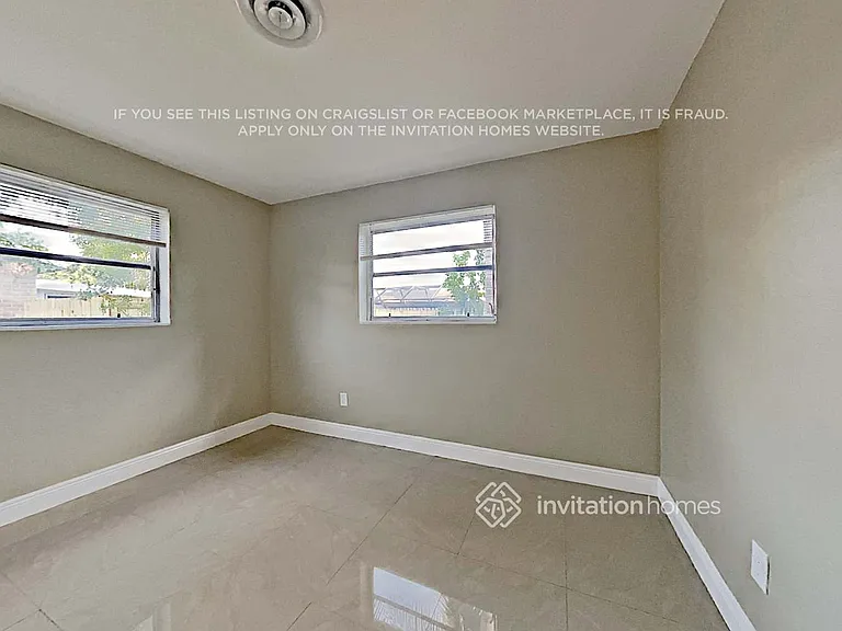 5560 SW 7th Ct — Photo 13