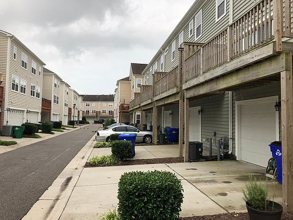 4th image of 4948 Almandine Ave