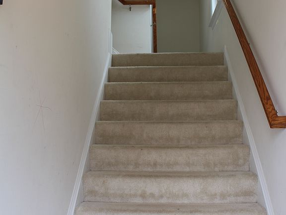 3rd image of 42629 Chisholm Dr