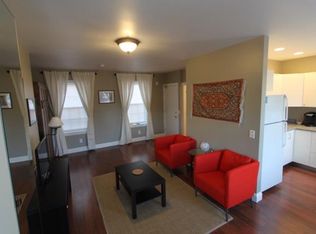822 Hollins St APT 3, Baltimore, MD 21201