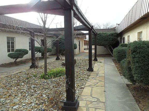 2nd image of 537 Valencia Dr SE APT 2