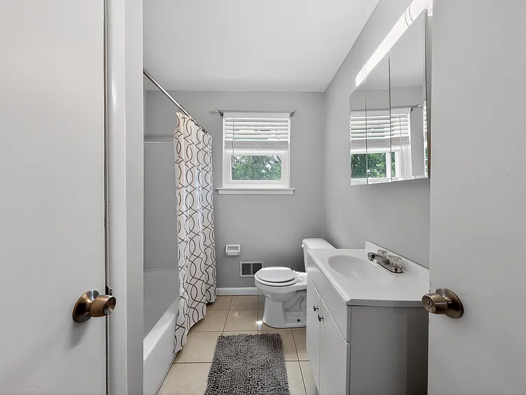 31 N Skyward Dr — Photo 7
