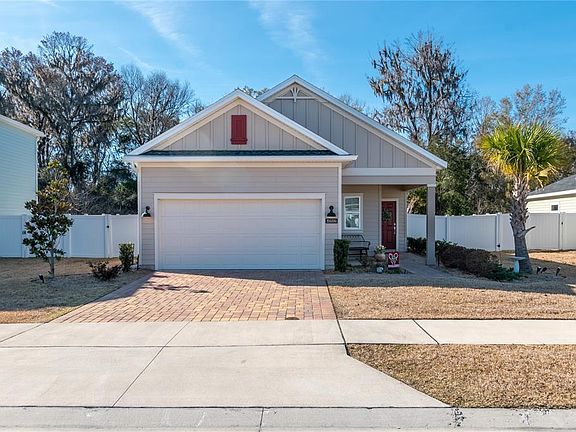 2nd image of 1686 NW 44th Court Rd