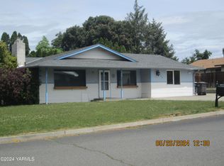 1409 S 35th Pl, Yakima, WA 98902