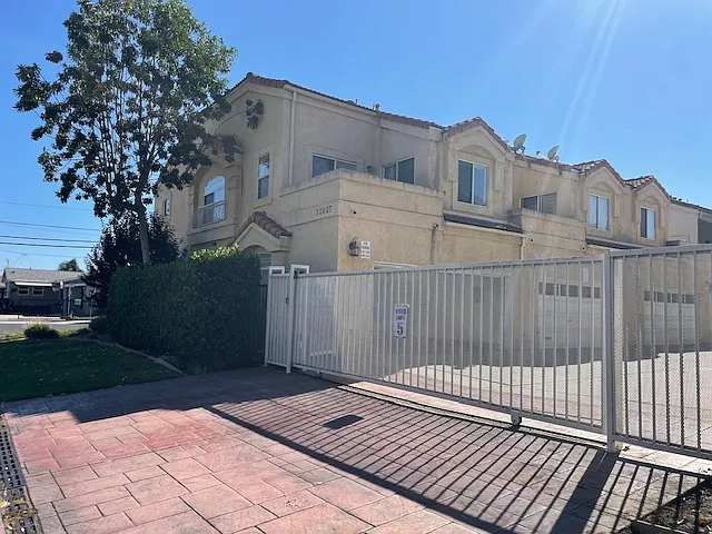 22027 Hawaiian Ave #A — Photo 1