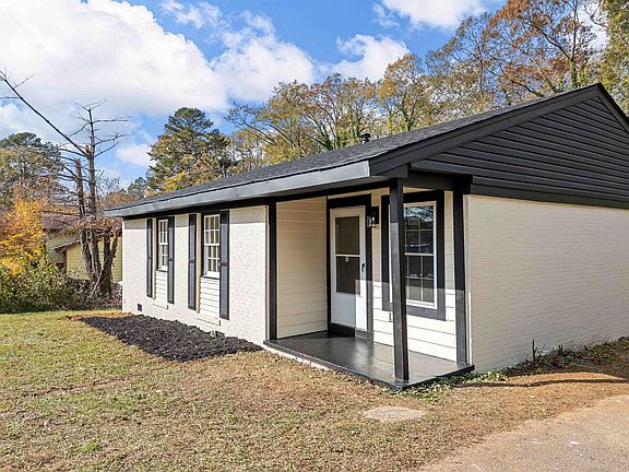 3rd image of 130 Harmony Dr