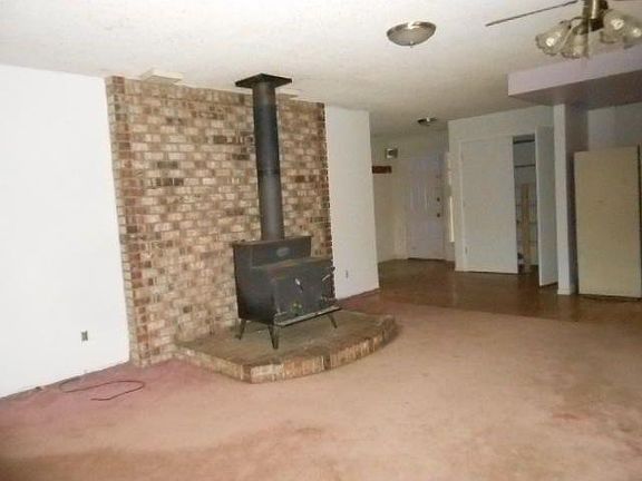 4th image of 36921 Viola Avenue Dr