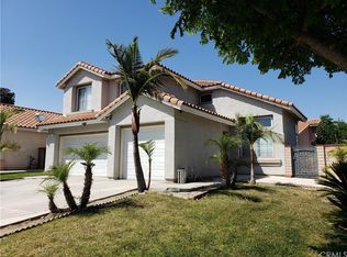 401 Scarborough Cir, Corona, CA 92879