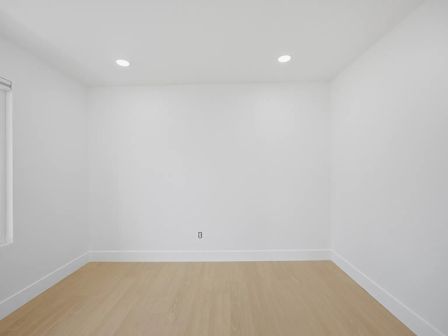 1040 W 165th Pl — Photo 4