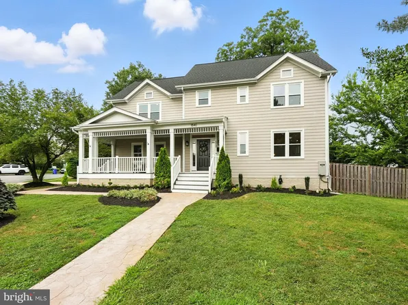 1540 N Edgewood St, Arlington, VA 22201