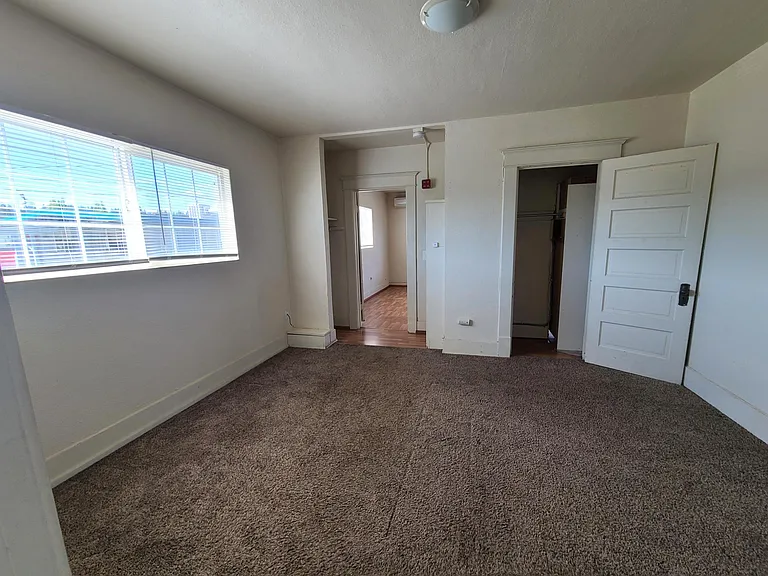 208 N 1st St #6 — Photo 6